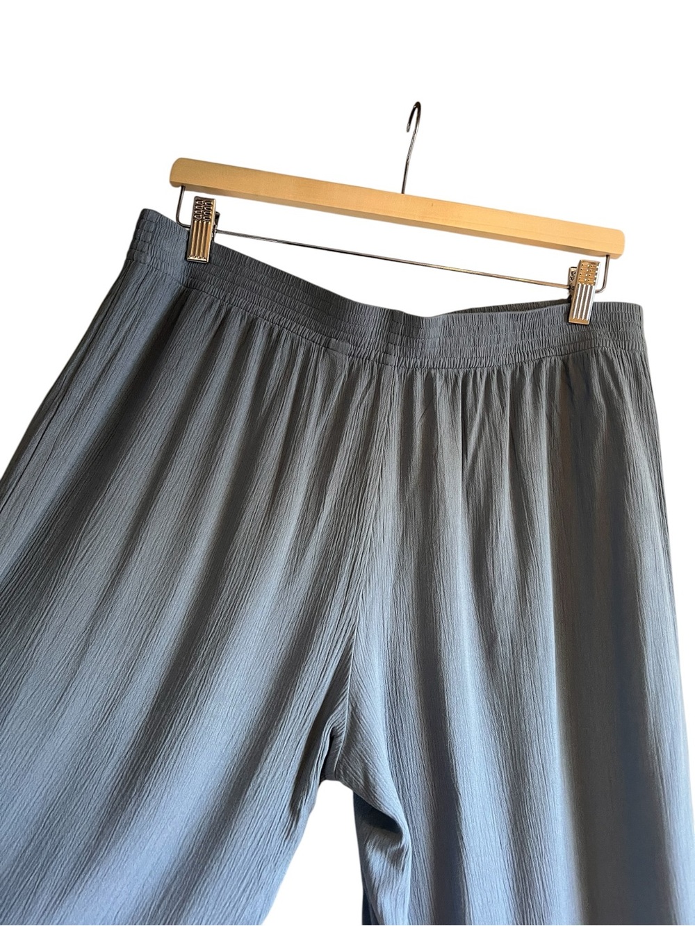 Babaton Light Blue Wide-Leg elastic waist casual pants Sz L excellent condition - Picture 8 of 10
